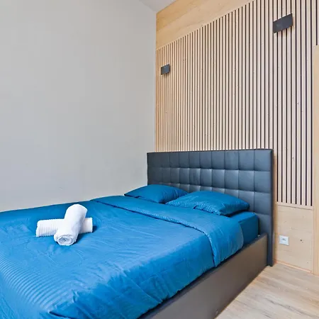 Splendid Quartier Palais Royal Free Netflix *