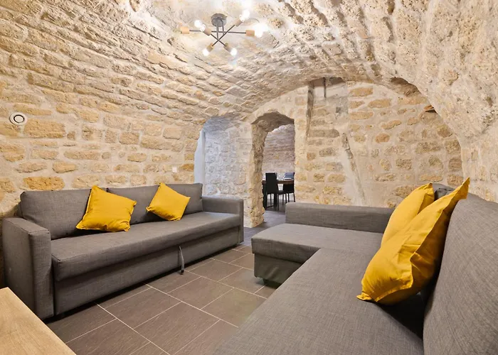 Splendid Quartier Palais Royal Free Netflix