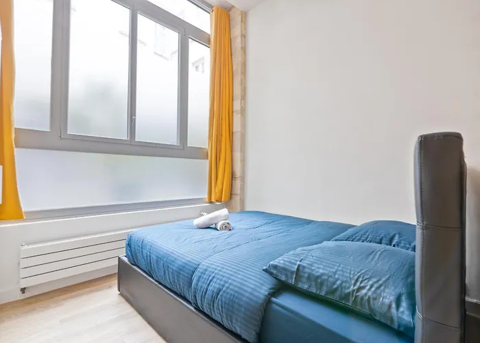 Splendid Quartier Palais Royal Free Netflix